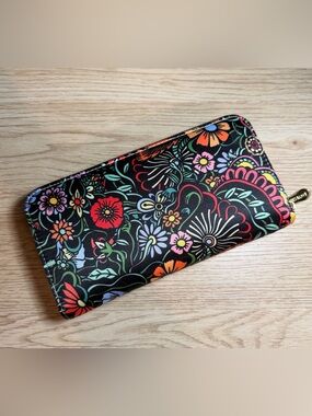 Black Floral Multicolor Women's Wallet - Garden Bloom Design